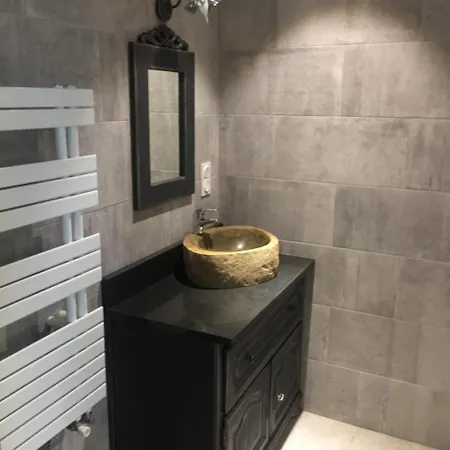 45m2 Avec Terrasse, 2 A 3 Pers, A Richemont